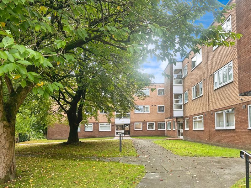 Property photo 1 of 8 Photo 5