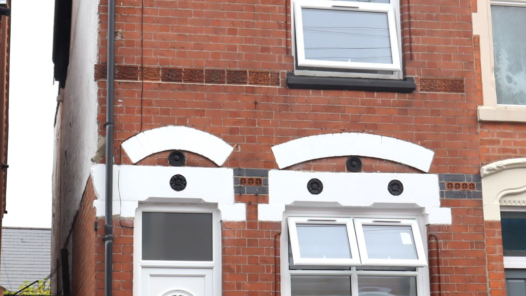 Property photo 2 of 39