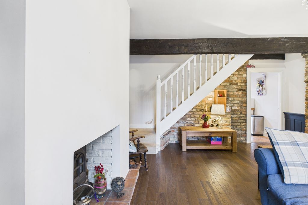 Property photo 2 of 17 Cam03162G0-Pr0364-Still003