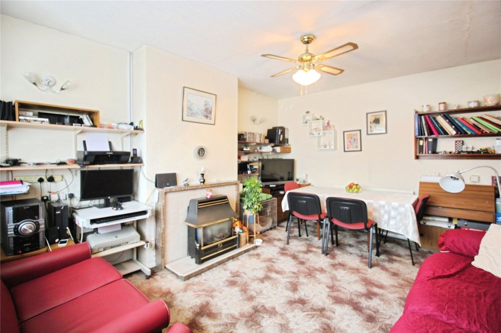 Property photo 3 of 10 Picture No. 02