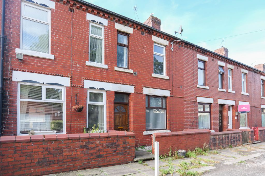 Property photo 1 of 22