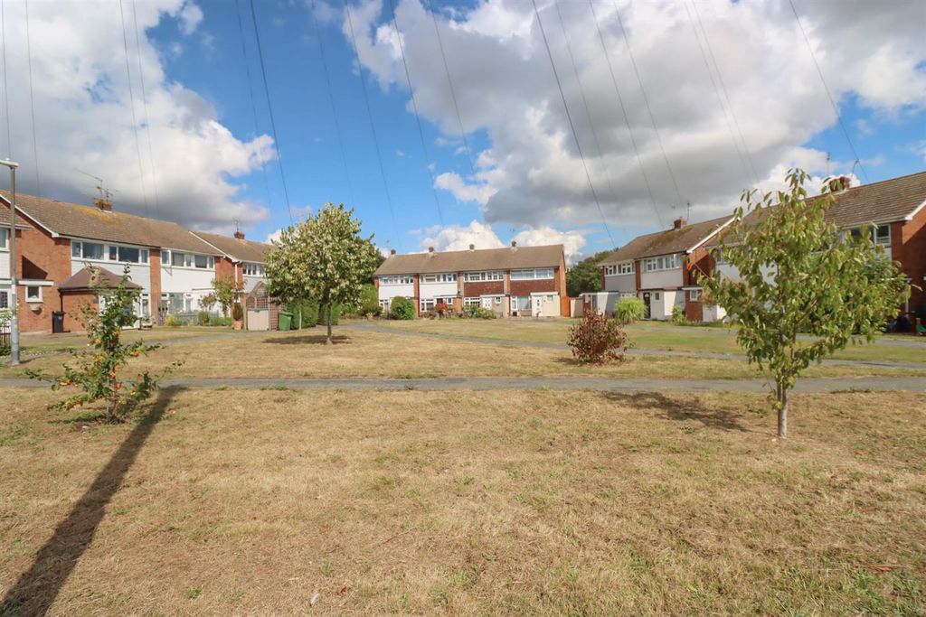 Property photo 1 of 15 54 Alicia Avenue Green.Jpg