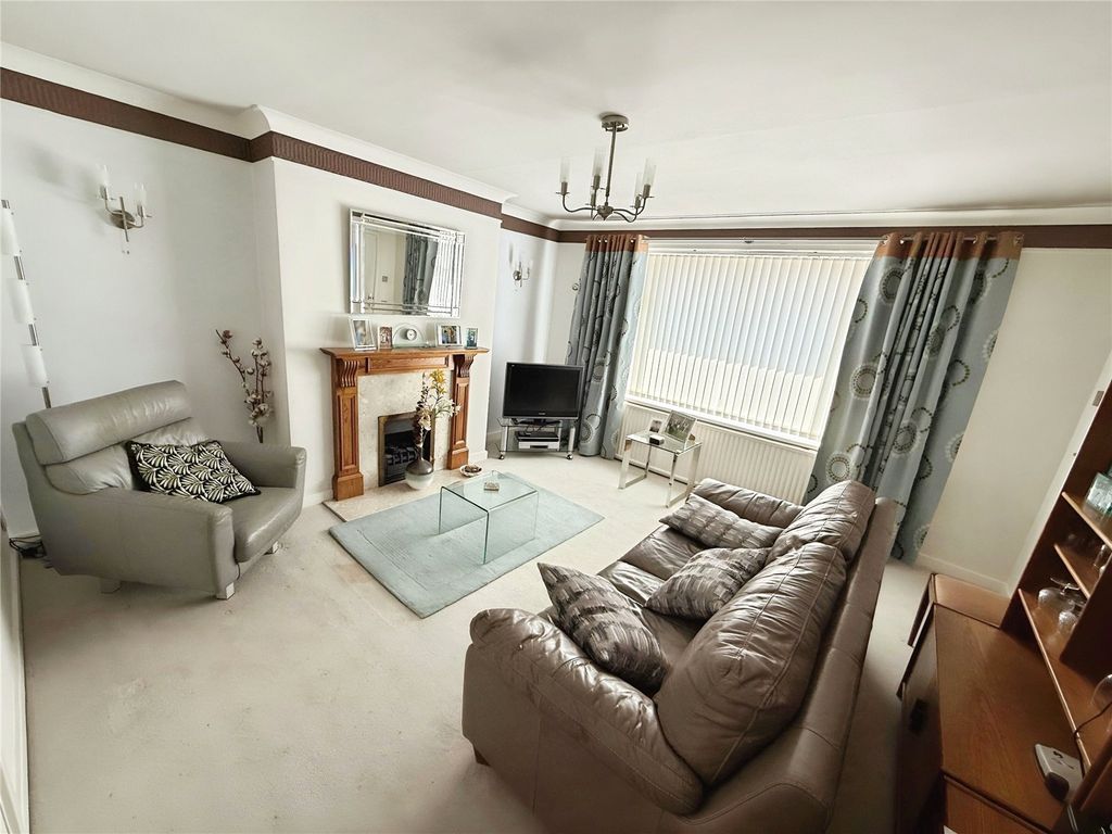 Property photo 3 of 15 Living Room