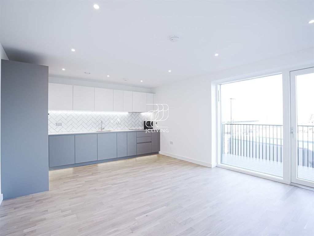 Property photo 3 of 13 Cn360 Plot 101 8 Sibley House 1 Cedrus Ave Southal