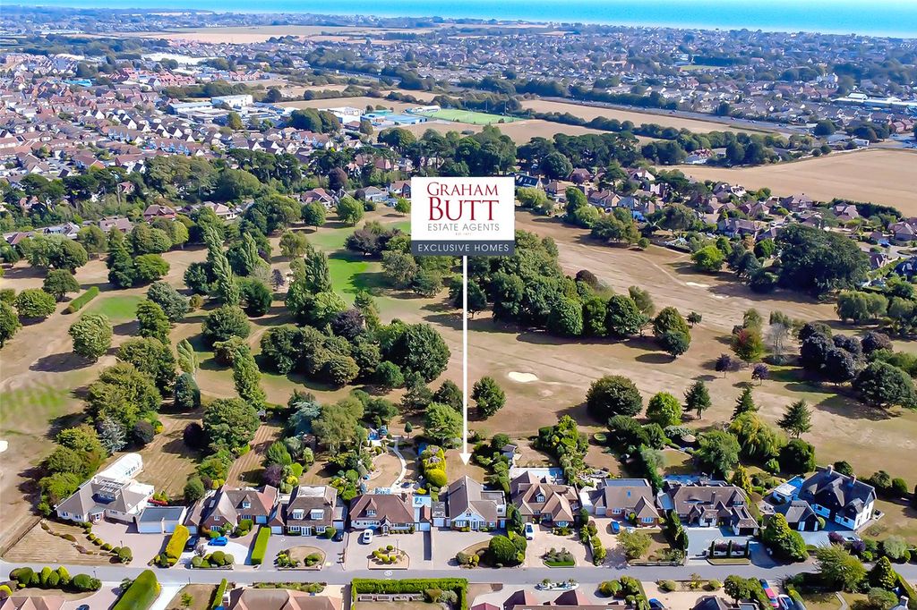 Property photo 3 of 30 Picture No. 17