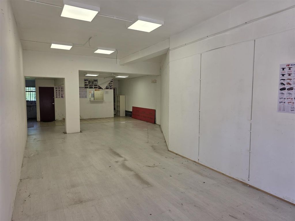 Property photo 3 of 5 1000066069.Jpg