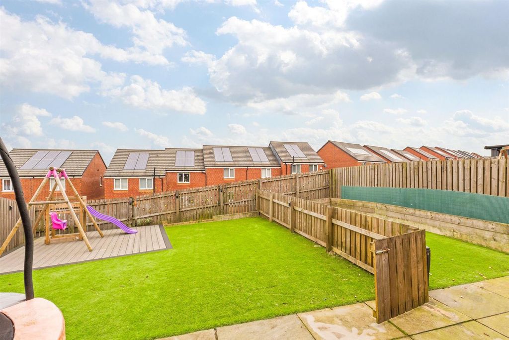 Property photo 3 of 22 34 Colliery Lane 28.Jpg