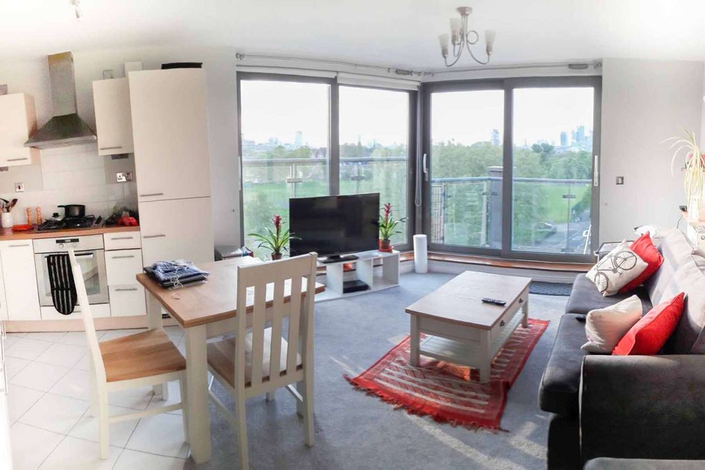 Property photo 1 of 11