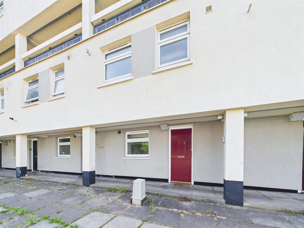 Property photo 3 of 13 2 Bedroom Maisonette For Auction, Easton (2).Jpg