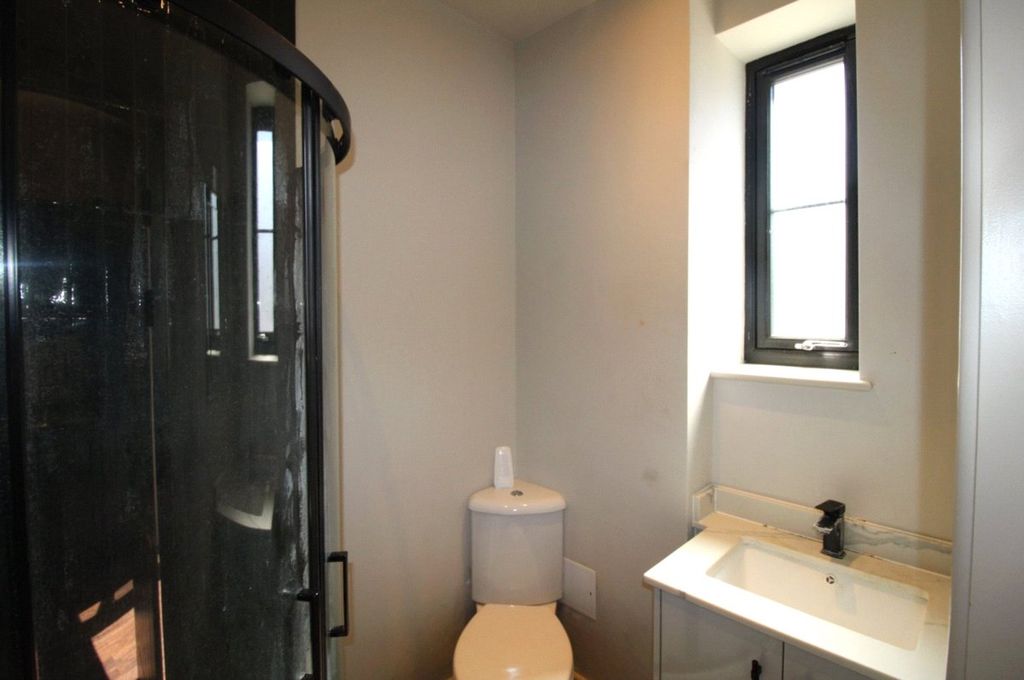 Property photo 3 of 4 Picture No. 03