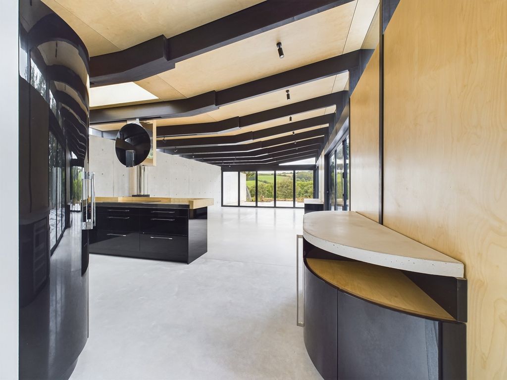 Additional image 5 of 5 bed detached house to rentHigher Trewrong, Polmear Hill, Par PL24