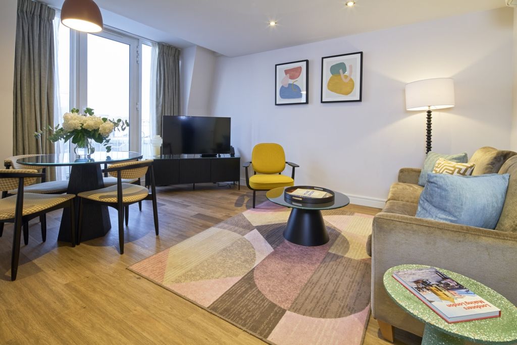 Property photo 1 of 9 Living Room