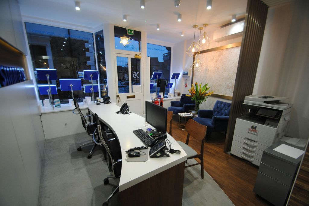 Property photo 2 of 10 25A Front Office.Jpg