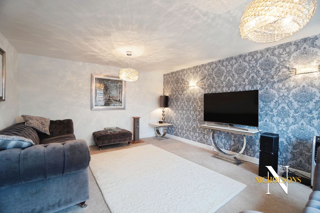 Property photo 2 of 24 4555845