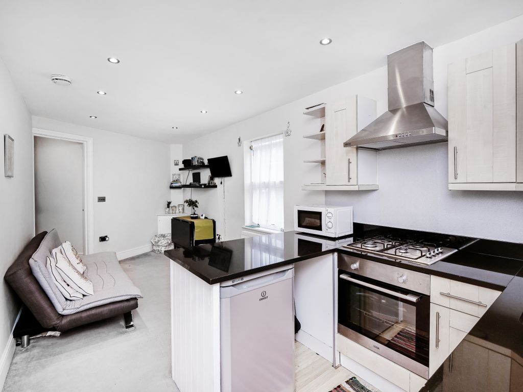 Property photo 2 of 8 3920d5A82F55208Ffb8B1352078759E83A875B25