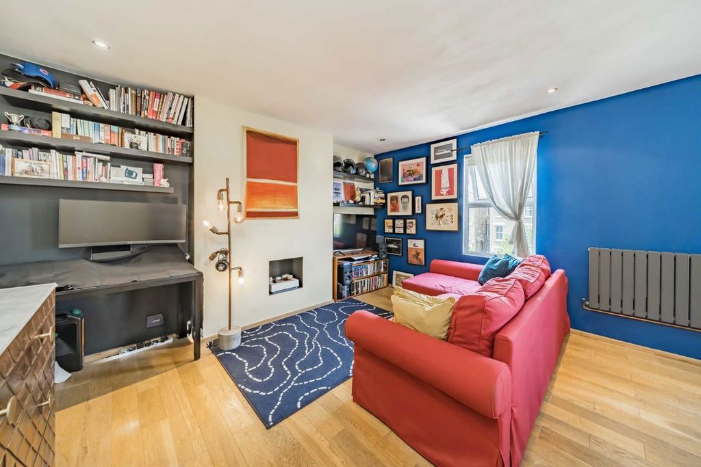 Property photo 2 of 9