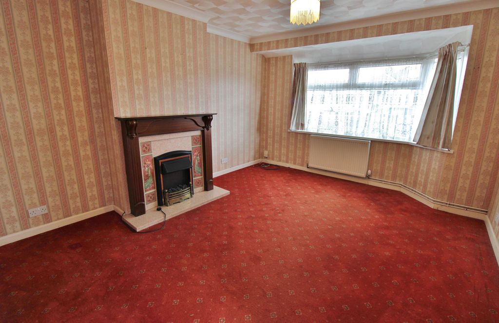 Property photo 2 of 17