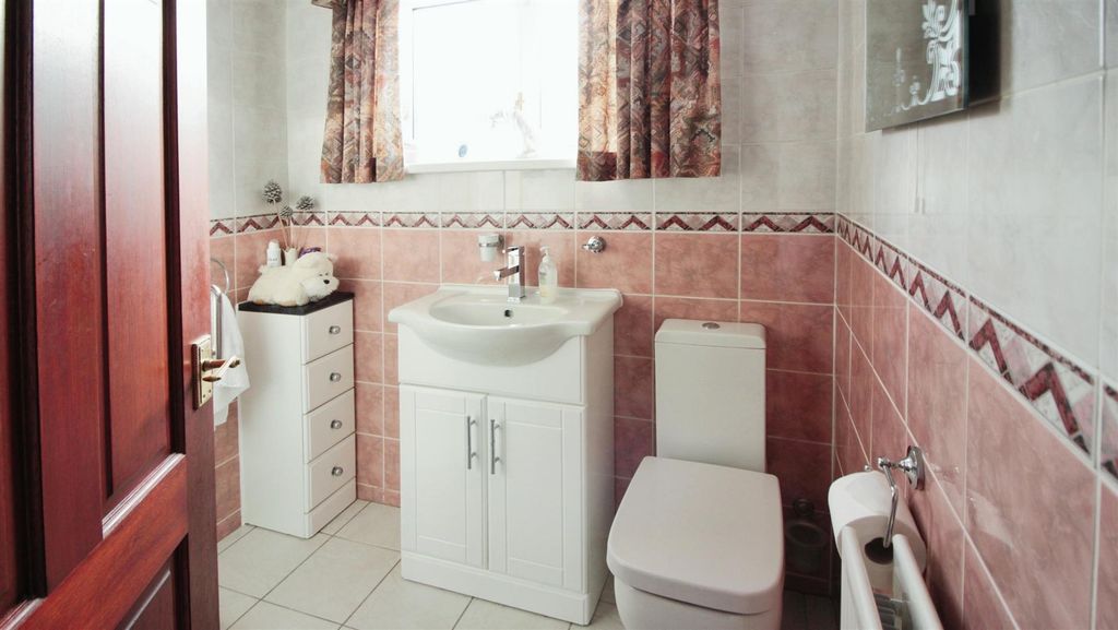 Property photo 3 of 10 Shower Room