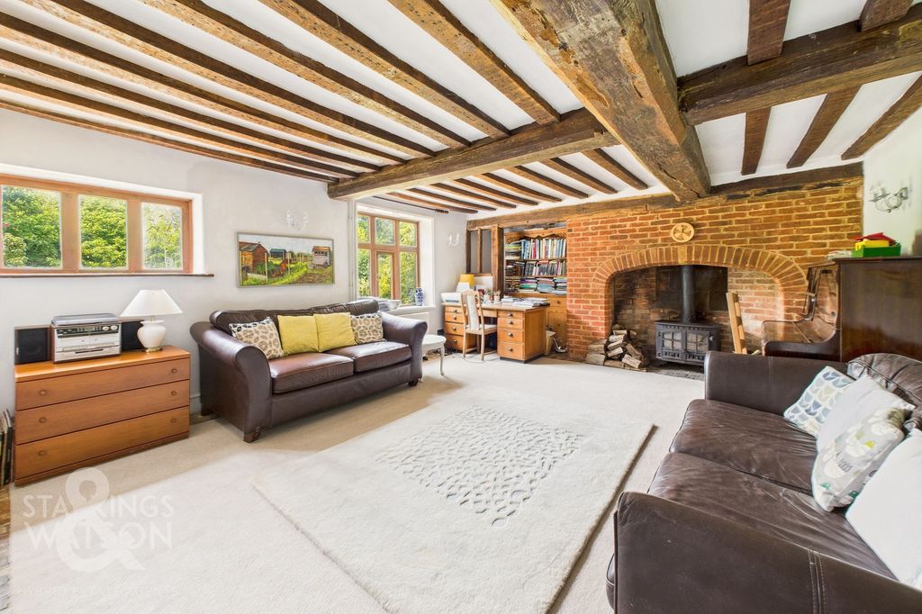 Property photo 2 of 44