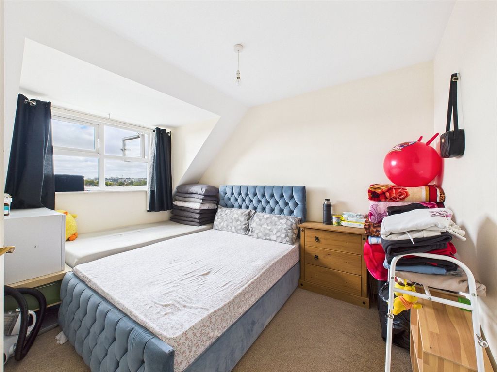 Property photo 3 of 10 Picture No. 04