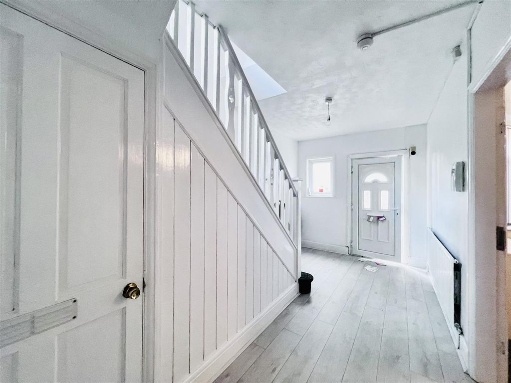 Property photo 2 of 18 Image00007.Jpeg