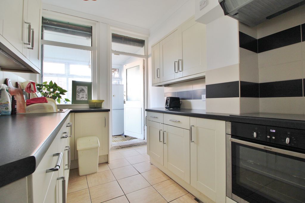 Property photo 3 of 29