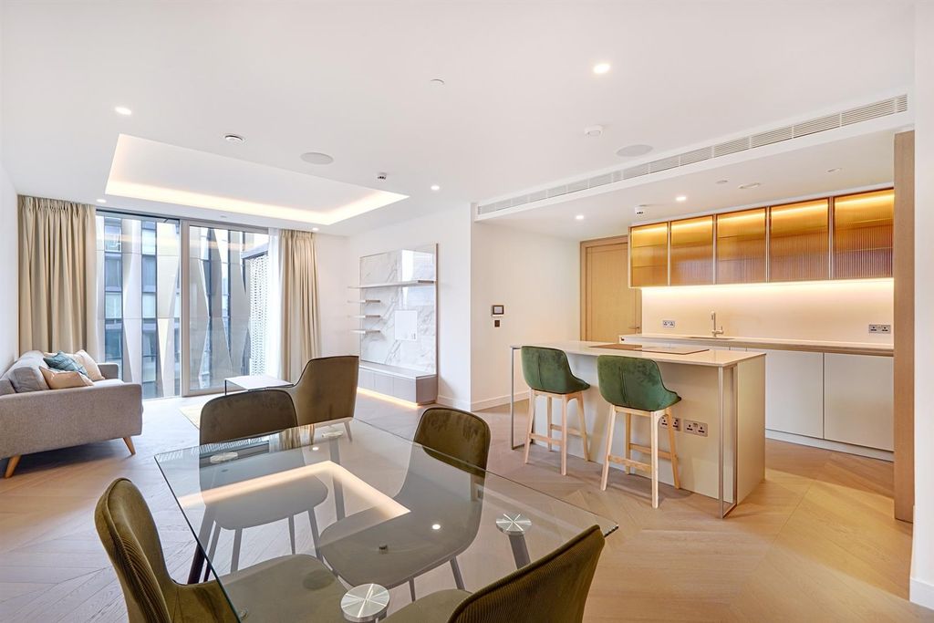 Property photo 1 of 14 Apartment 1201, 16 Minories - O8Q5Jq5Gn1E2Wam1Yxzc