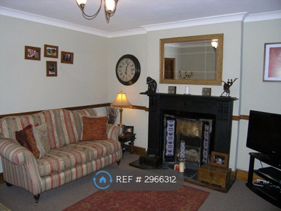 Property photo 3 of 10 Lounge View