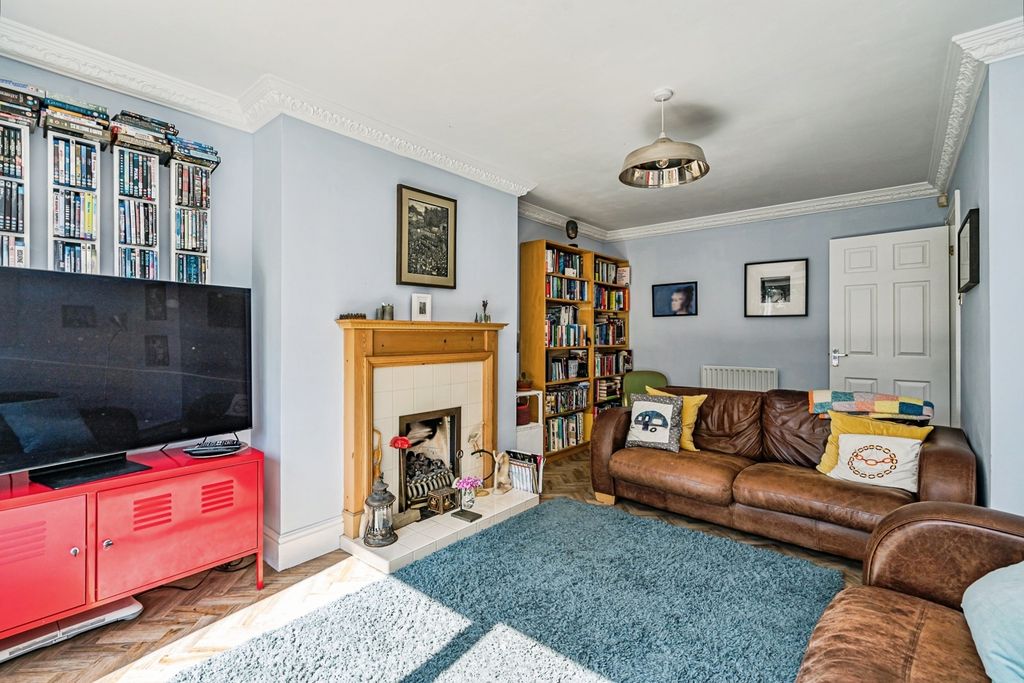 Property photo 3 of 17 Photo