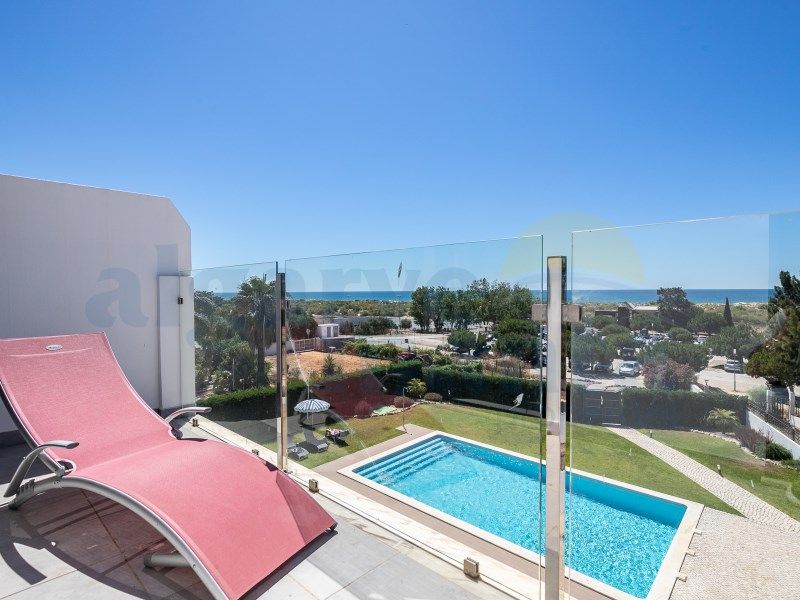 Property photo 1 of 47