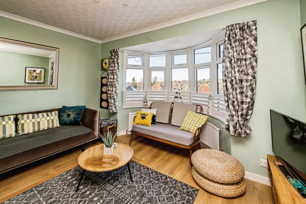 Property photo 3 of 17 26Westdrive-11