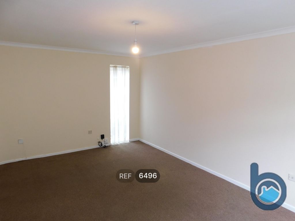 Property photo 3 of 15 Living Room