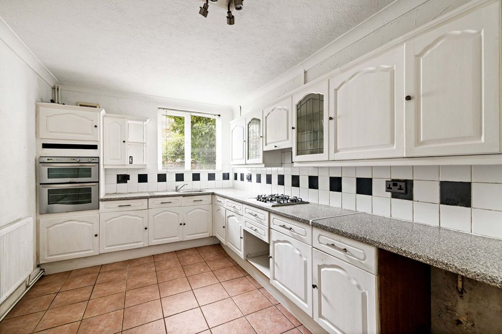 Additional image 4 of 2 bed maisonette for saleCastle Hill Avenue, Folkestone CT20