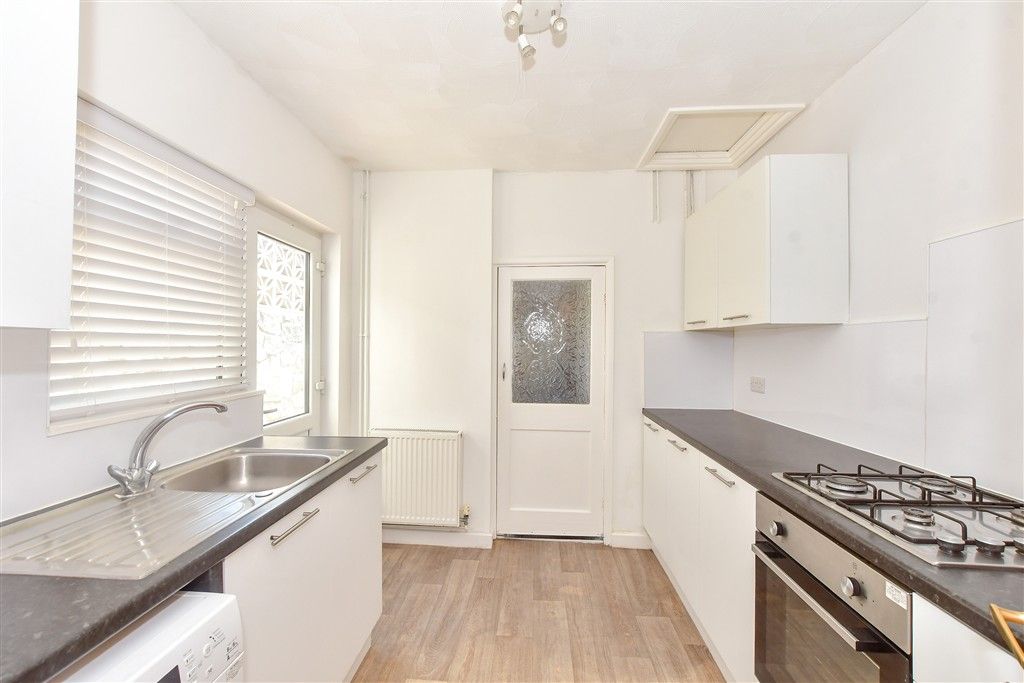 Property photo 2 of 11 Kitchen