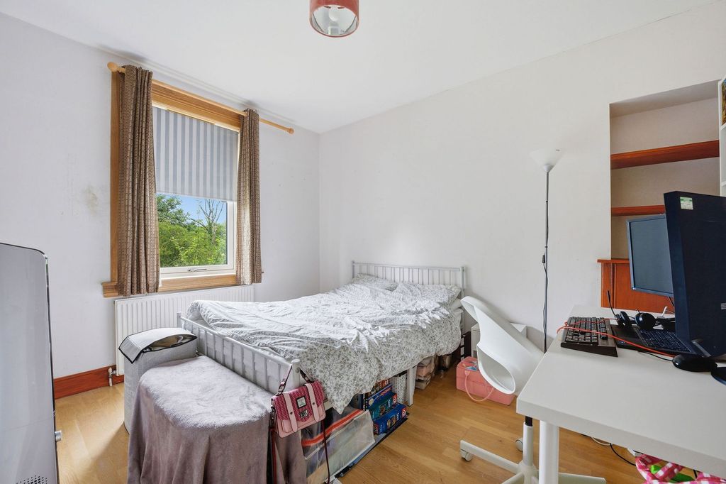 Additional image 8 of 2 bed flat for sale27 Victoria Place, Brightons, Falkirk FK2