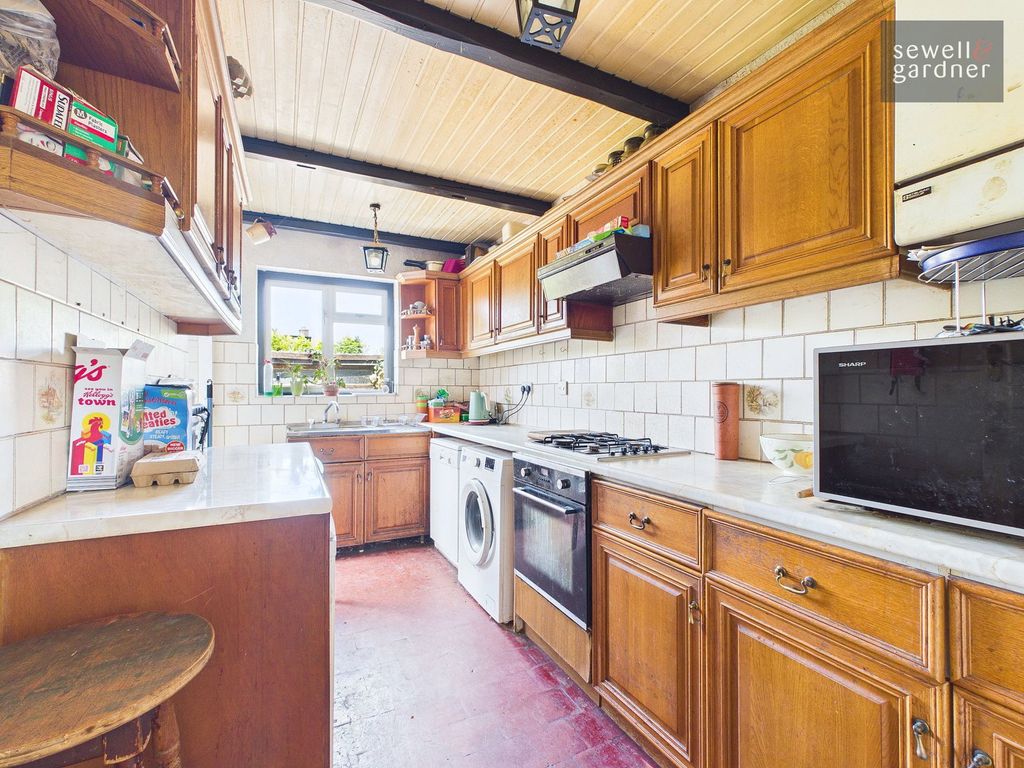 Property photo 3 of 13