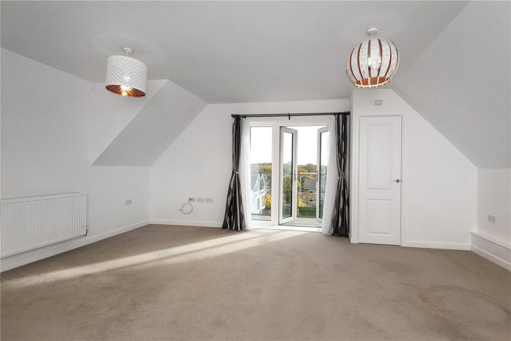 Property photo 3 of 14 Picture No. 11