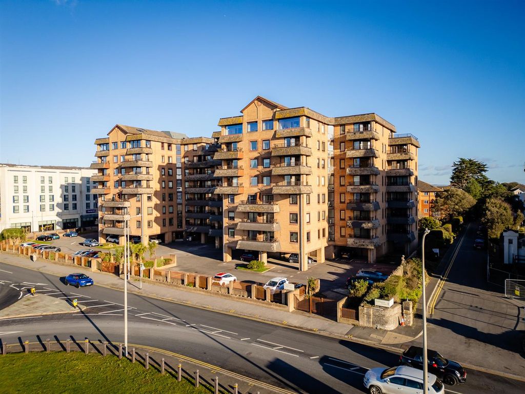 Property photo 1 of 19 Front