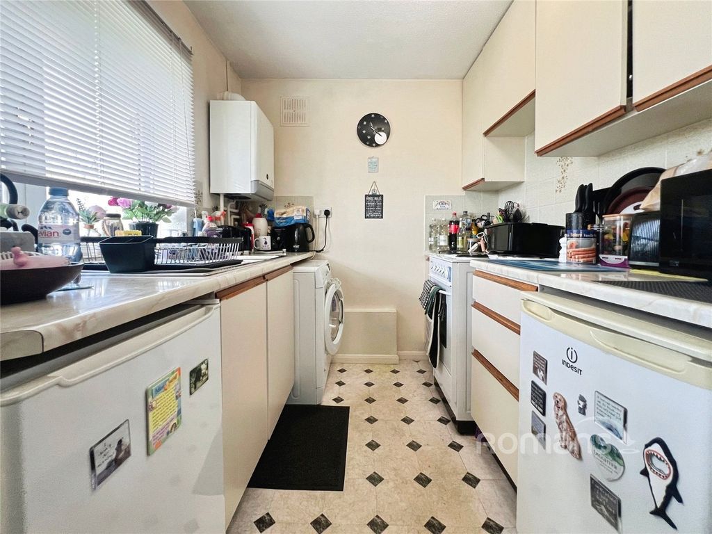 Property photo 3 of 11 Picture No. 10