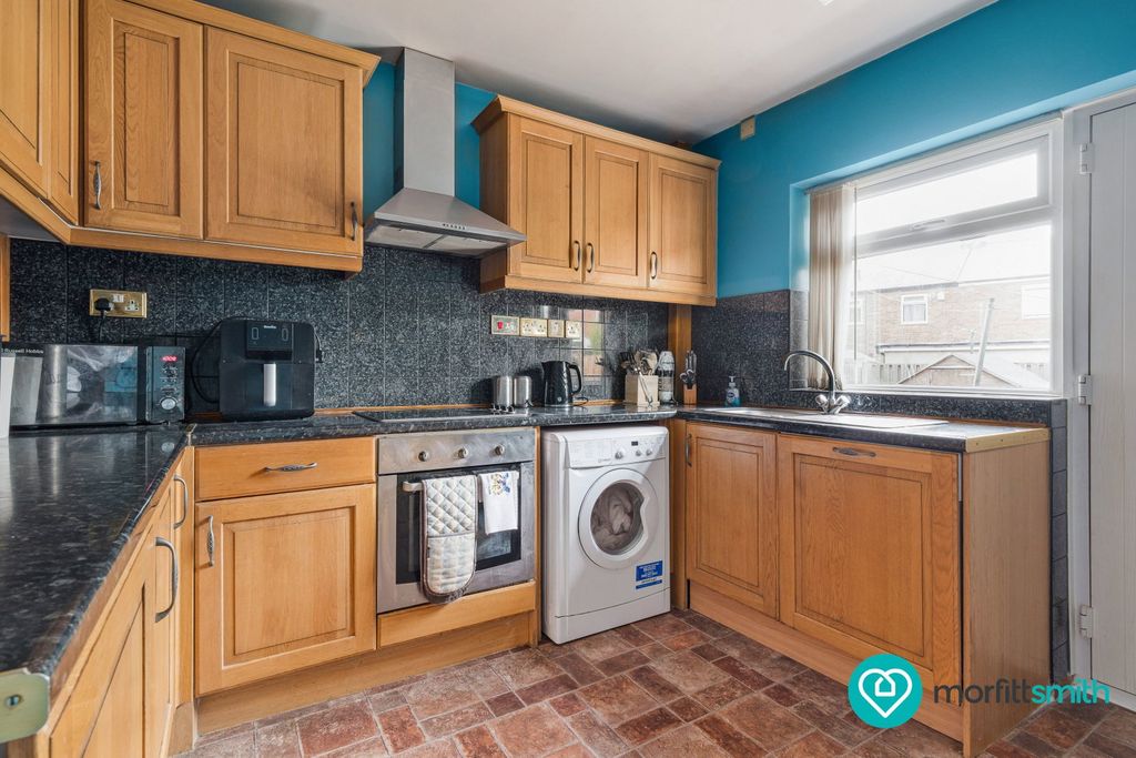 Property photo 2 of 16