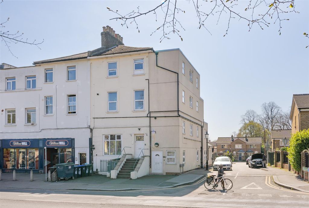 Property photo 3 of 10 High Street-2.Jpg