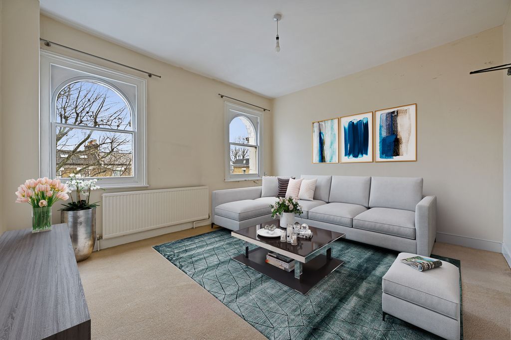 Property photo 1 of 8