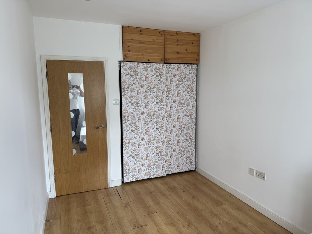 Property photo 2 of 6 Img 7947