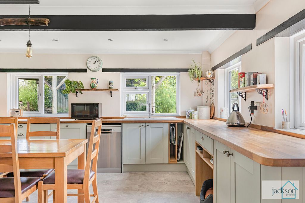 Property photo 3 of 33 78_84546_Watermarked