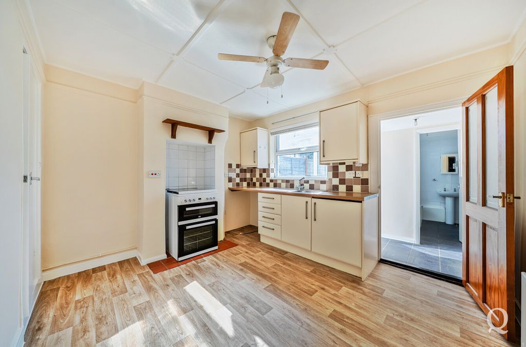 Property photo 2 of 21 c4069517-860A-46B...