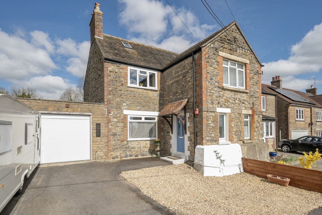 Property photo 1 of 22