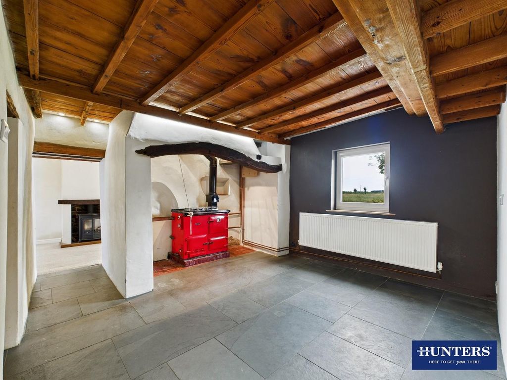 Property photo 3 of 33