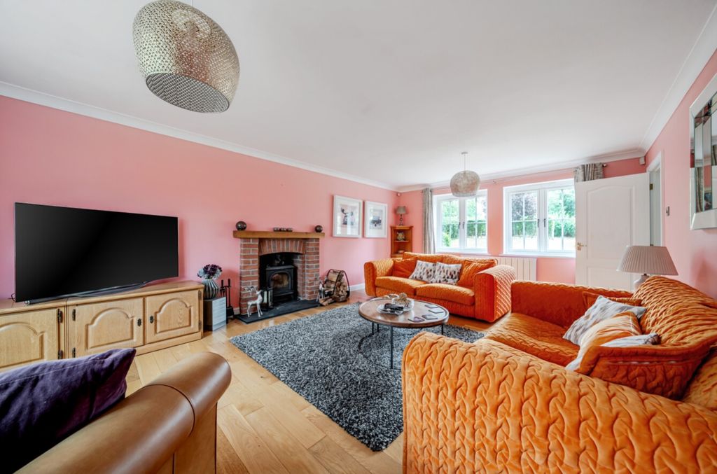 Property photo 2 of 38 1509914-25-1A025080A3c73 - Copy