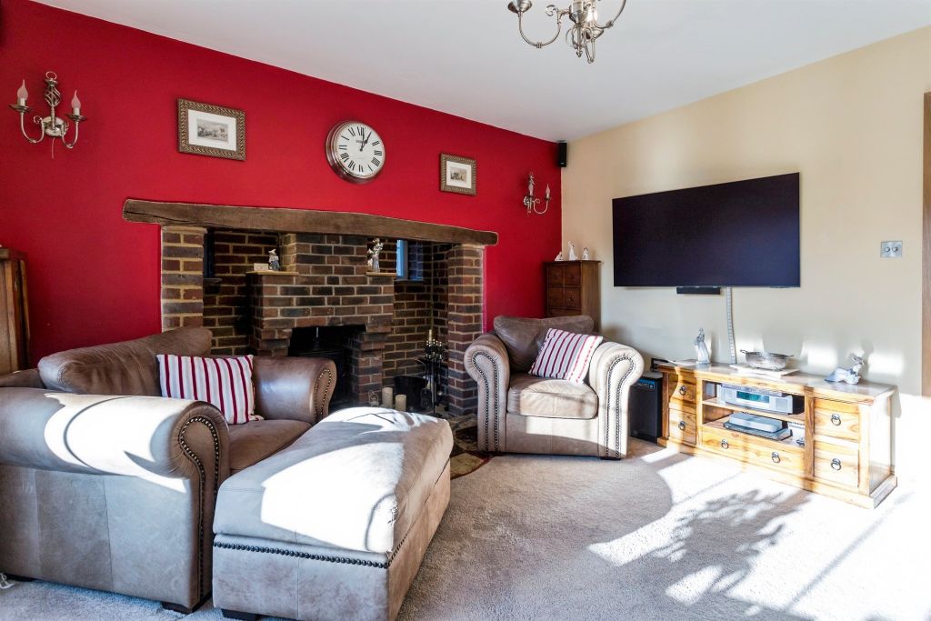 Property photo 2 of 19