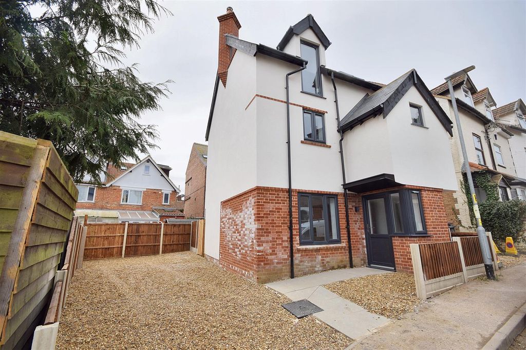 Property photo 1 of 13 13 (37).Jpg